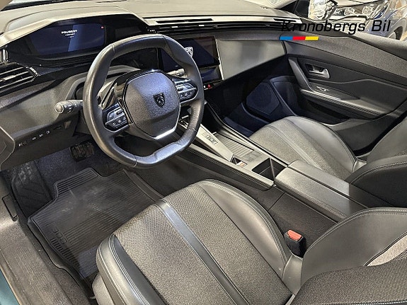 Peugeot 308 SW 16 of 18
