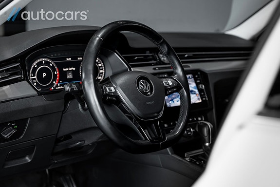 Volkswagen Passat Alltrack 13 of 30