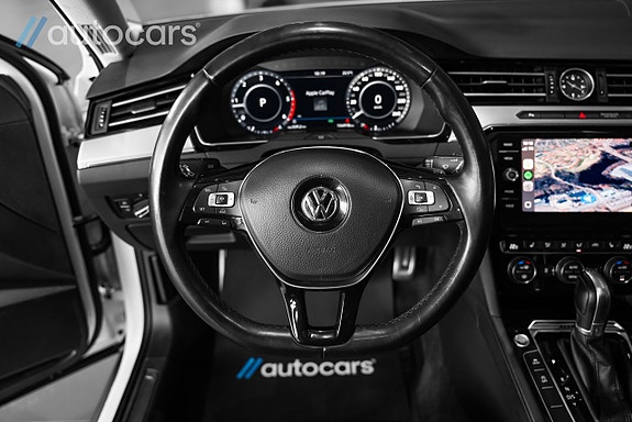 Volkswagen Passat Alltrack 15 of 30