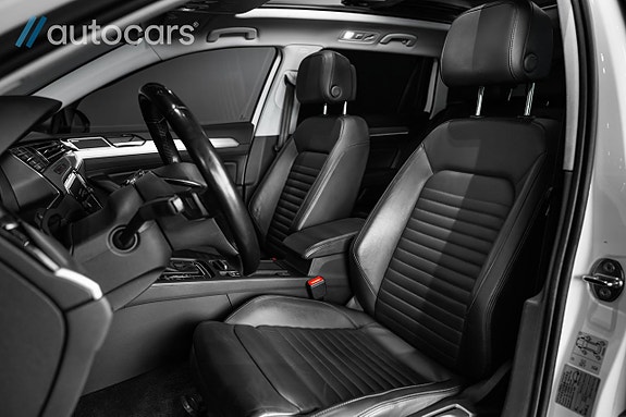 Volkswagen Passat Alltrack 25 of 30