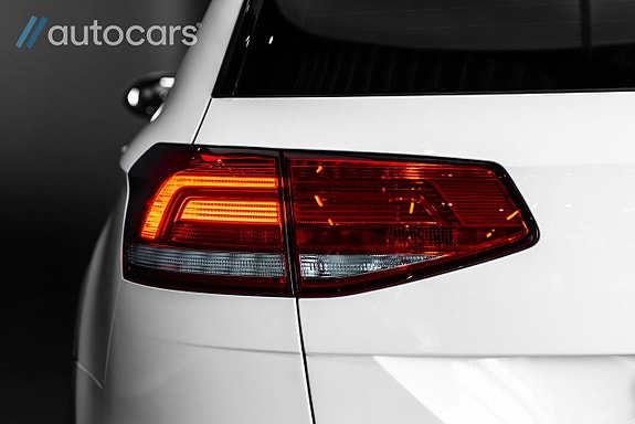 Volkswagen Passat Alltrack 10 of 30
