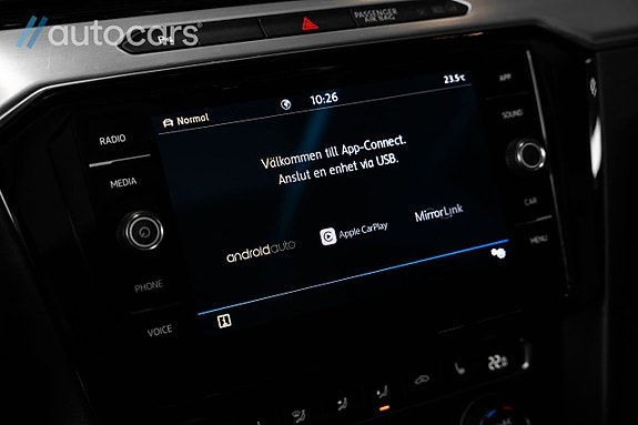 Volkswagen Passat Alltrack 19 of 30