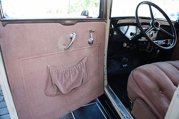 Chevrolet Confederate 11 of 15