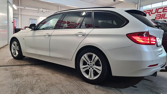 BMW 318 3 of 5