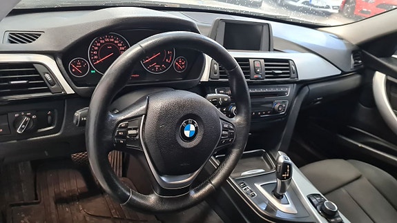 BMW 318 8 of 12