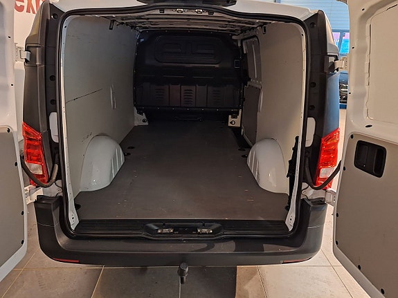 Mercedes-Benz Vito 111 9 of 9
