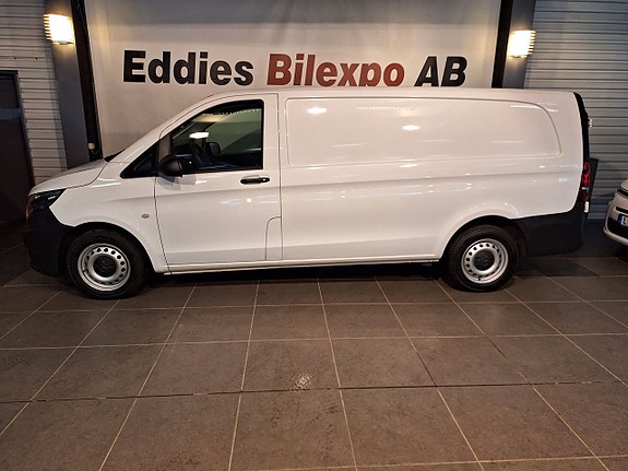 Mercedes-Benz Vito 111 2 of 5