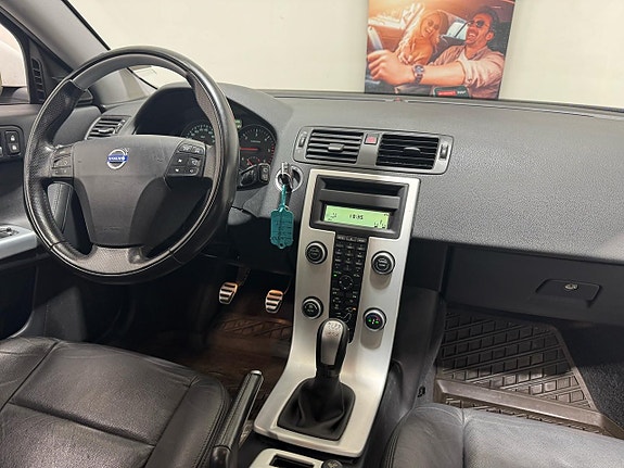 Volvo V50 2 of 16
