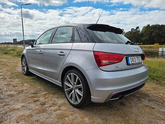 Audi A1 2 of 5