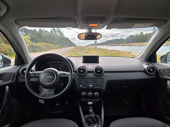 Audi A1 4 of 5