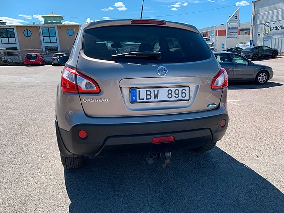 Nissan Qashqai 4 of 5