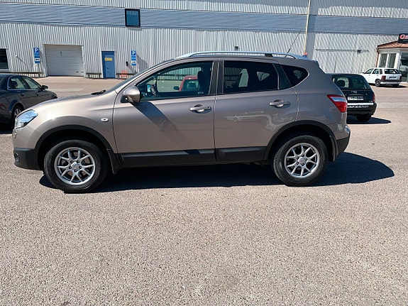 Nissan Qashqai 2 of 5