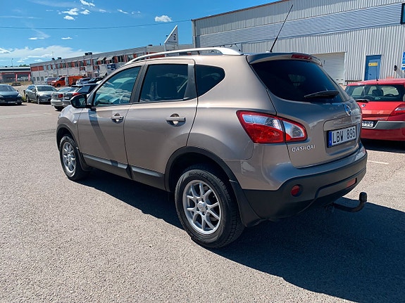 Nissan Qashqai 3 of 5
