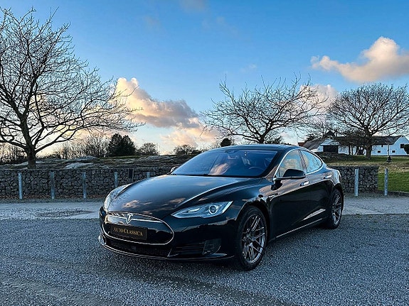 Tesla Model S 5 of 16