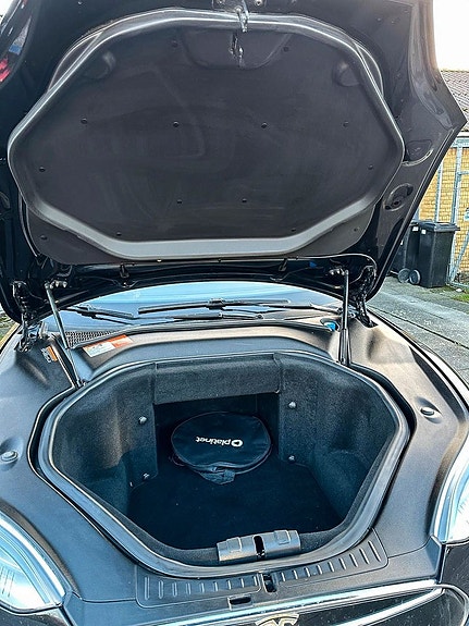 Tesla Model S 16 of 16