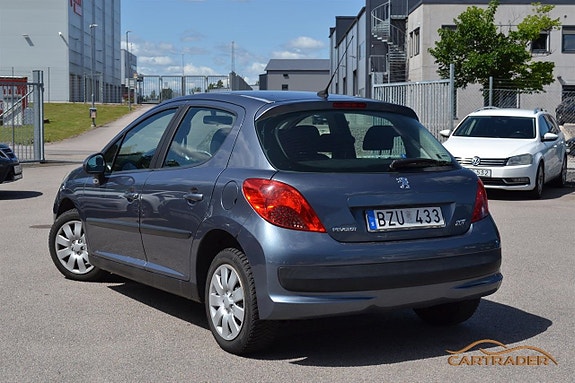 Peugeot 207 2 of 10