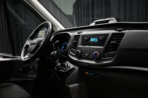 Ford Transit 25 of 26