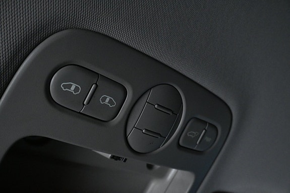 Kia Carnival 19 of 19