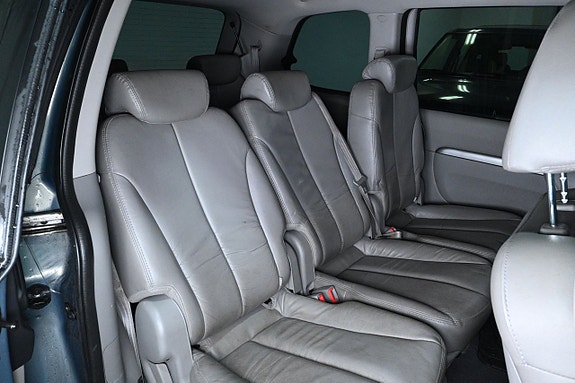 Kia Carnival 10 of 19