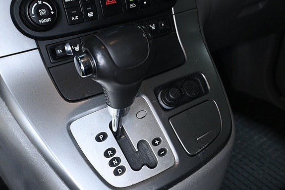 Kia Carnival 16 of 19