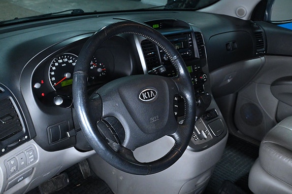 Kia Carnival 7 of 19