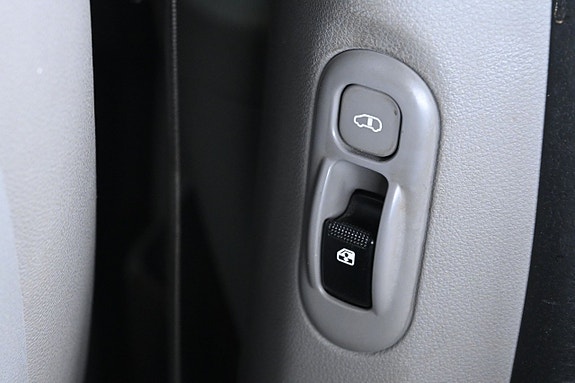Kia Carnival 9 of 19