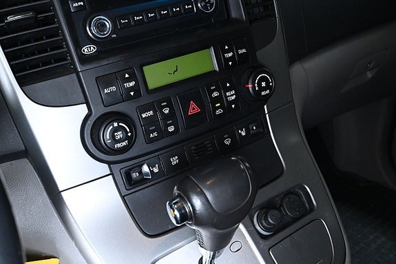 Kia Carnival 15 of 19