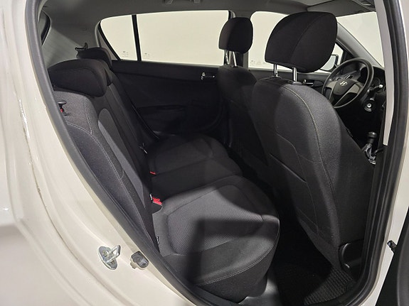 Hyundai i20 12 of 14