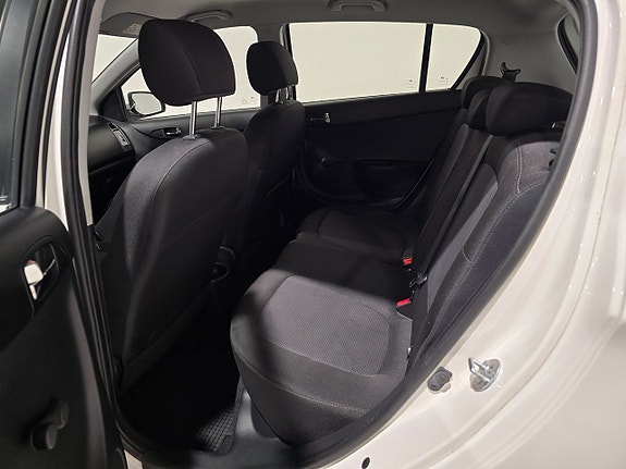 Hyundai i20 8 of 14
