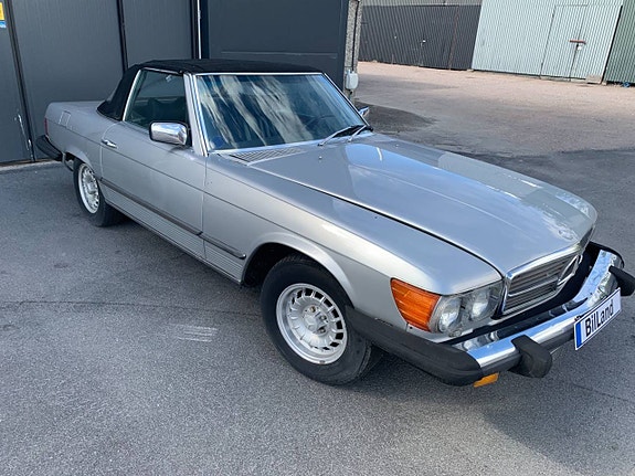 Mercedes-Benz 450 SL 2 of 10