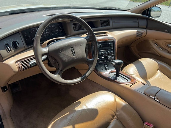 Lincoln Mark LT 6 of 9