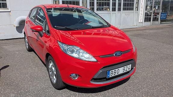 Ford Fiesta 3 of 5