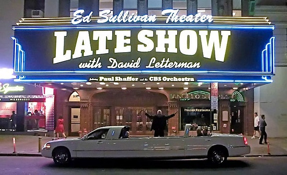Lincoln Town Car 3 of 5
