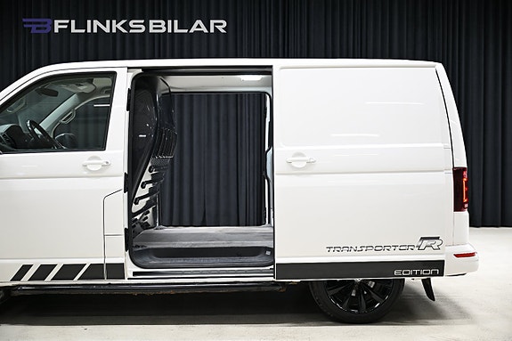 Volkswagen Transporter 6 of 30