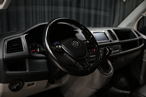 Volkswagen Transporter 17 of 30