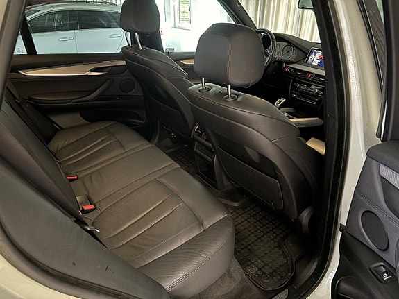 BMW X5 8 of 14