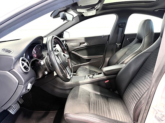 Mercedes-Benz CLA220 10 of 16