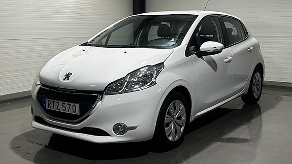 Peugeot e-208