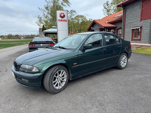 BMW 318 5 of 5