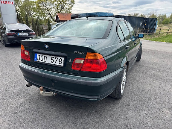 BMW 318 4 of 5
