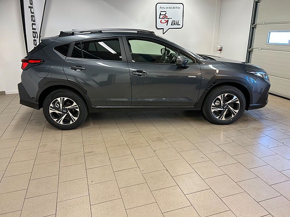 Subaru Crosstrek 2 of 5
