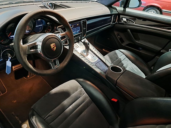 Porsche Panamera GTS 8 of 15