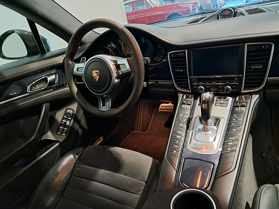 Porsche Panamera GTS 7 of 15