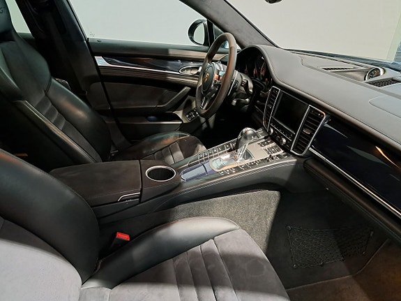 Porsche Panamera GTS 6 of 15