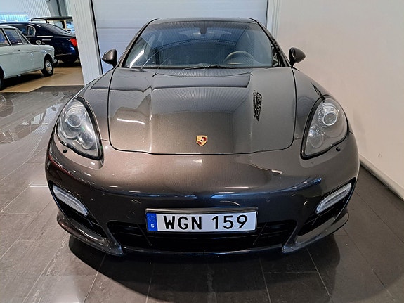 Porsche Panamera GTS 4 of 5