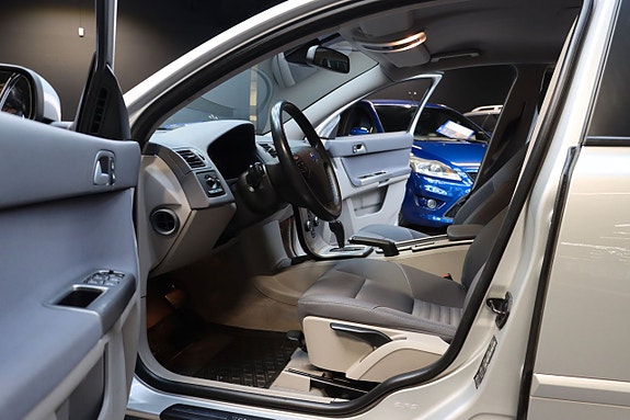 Volvo V50 12 of 25