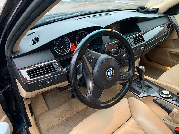 BMW 530xd 2 of 5