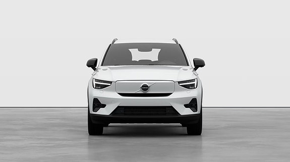 Volvo EX40 6 of 17