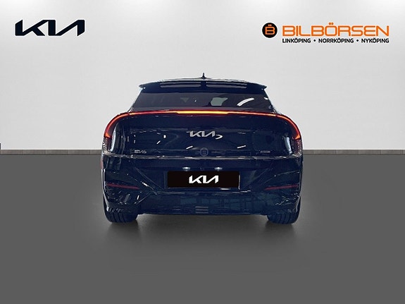 Kia EV6 5 of 17