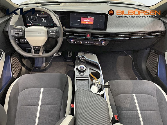 Kia EV6 7 of 17